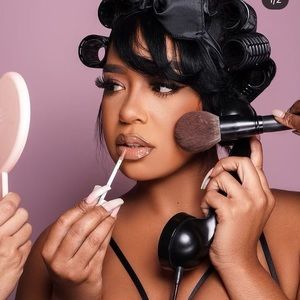 Meet your Posher, Genevieve